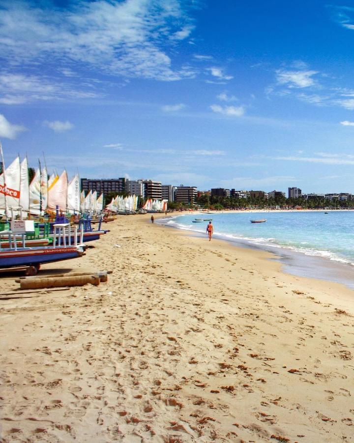 Quarto/sala Com Vista P/ O Mar De Pajucara Apartamento Maceió